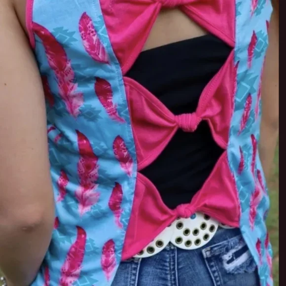 Nice to Bow You Tank - Picture 1 of 2